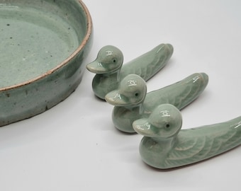 Canard céladon : cuillère, fourchette, repose-baguettes, lot de 2