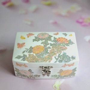 Korean peony flower white mother of pearl jewelry box