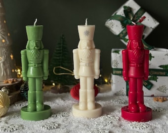 Nussknacker Kerze | Weihnachtskerze | Sojawachs | Duftkerze| Weihnachtssoldat | Festlich | Saisonales Geschenk |