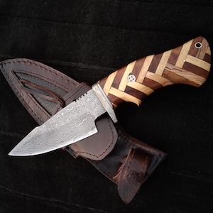 Beautiful handmade skinning knife, Damascus steel blade, fix blade knife, father&#39;s day gift