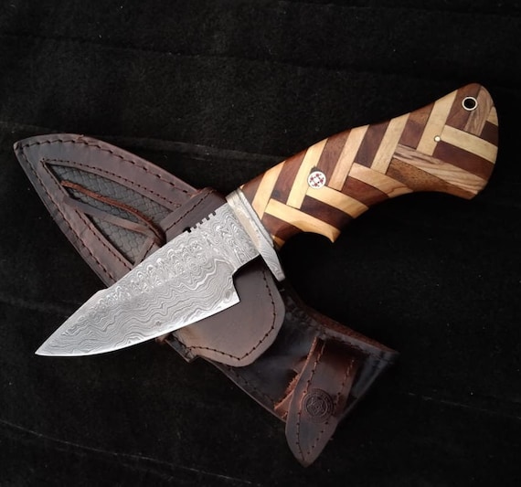 Beautiful handmade skinning knife, Damascus steel blade, fix blade knife, father's day gift