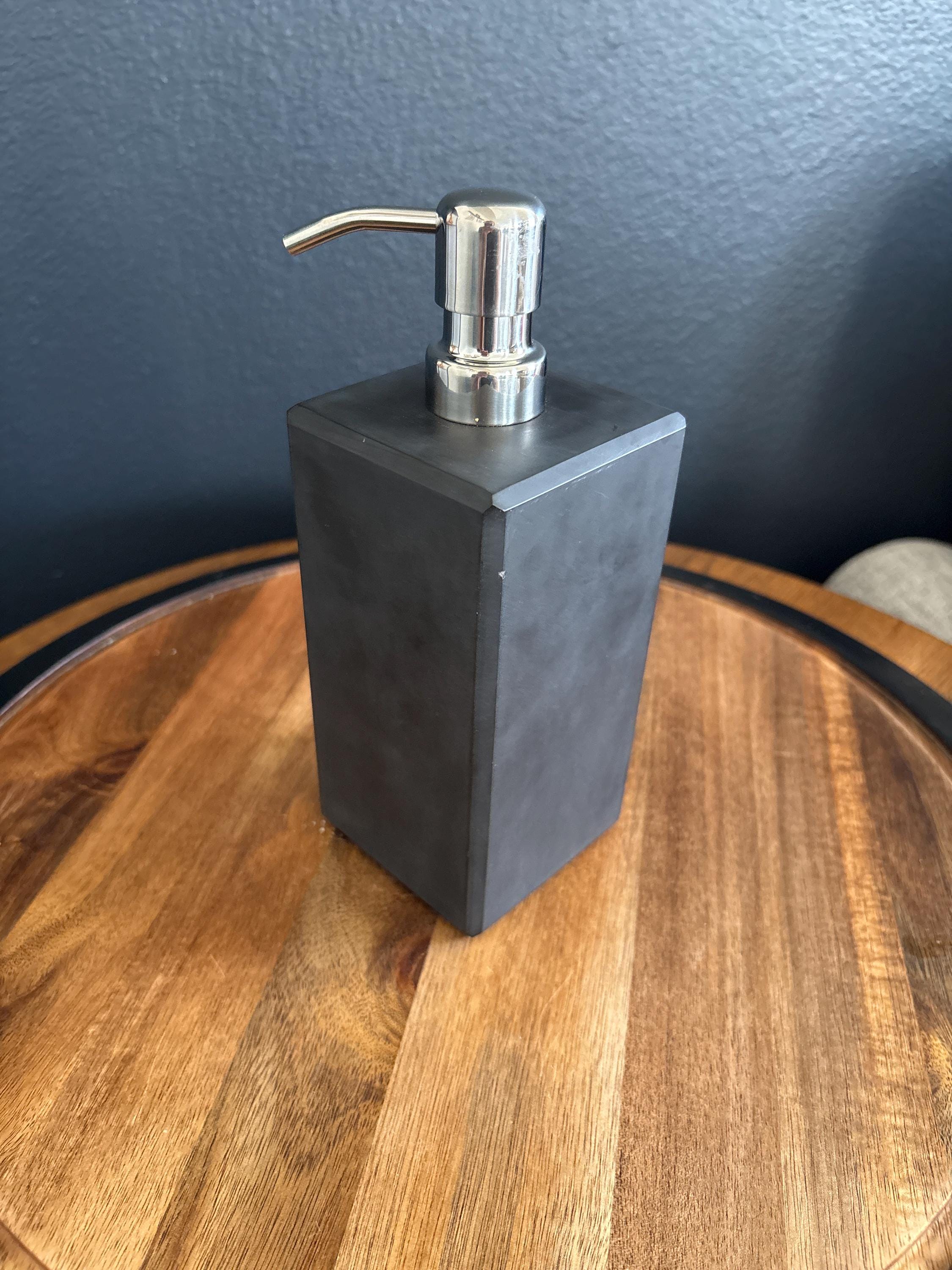 BLACK MARBLE DISPASSION 07 ポーチ il_fullxfull.7468260469_87qy.jpg
