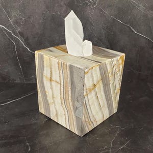 Copri scatola fazzoletti in pietra onice, accessorio da bagno in onice con fascia verde, scatola fazzoletti in pietra, cubo