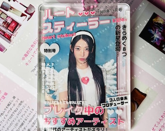 Kpop Photocard Holder: Retro Shoujo Japanese Magazine Keychain
