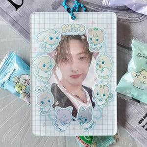 Portafotos acrílico Kpop - Llavero temático Ateez Aniteez para tarjetas fotográficas, juegos de cartas coleccionables y fotos pequeñas.