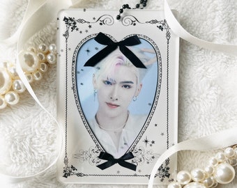 Kpop Photocard Holder: Coquette Black Ribbon Keychain