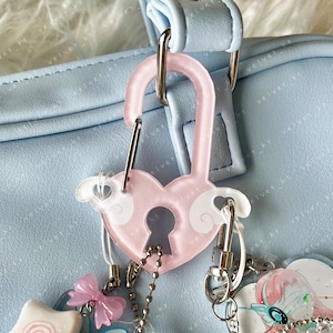 Engelsflügel Acryl Karabiner - Heart Lock Schlüsselanhänger, Charm Halter