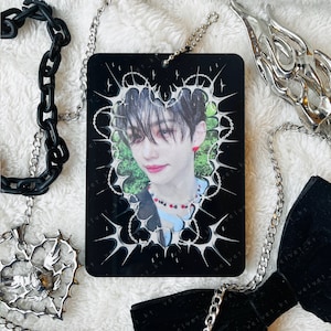 Kpop acryl fotokaarthouder - metalen sleutelhanger met hart als thema voor fotokaarten, ruilkaartspellen, kleine foto's