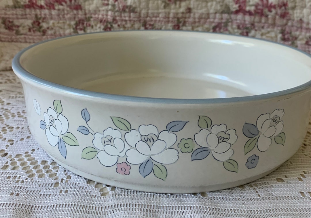 Vintage Chantilly Fleur De Lune Hearthside Stoneware Round Baking Dish