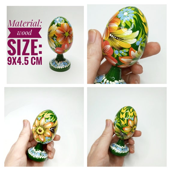 Uova di Pasqua. Decorazioni pasquali. Figurine di uova. Stampa floreale. Uova  decorative di Pasqua. Pittura di Petrykiv -  Italia