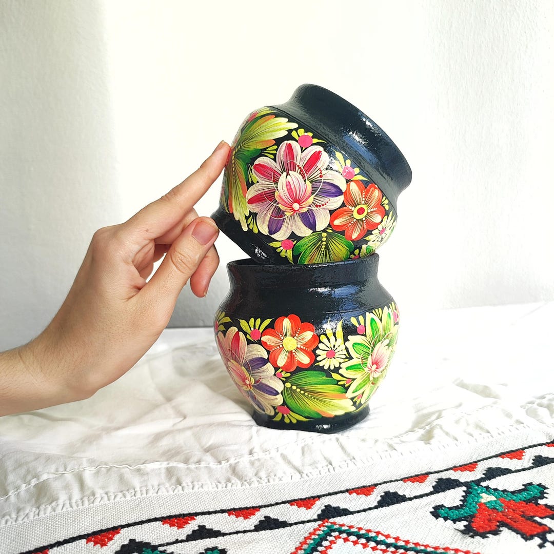 Decorative Clay Pot With Ukrainian Traditional Flowers Petrykivka