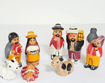 Vintage Peruvian Folk Art Clay Nativity Set 8 Piece Hand Painted Terracotta