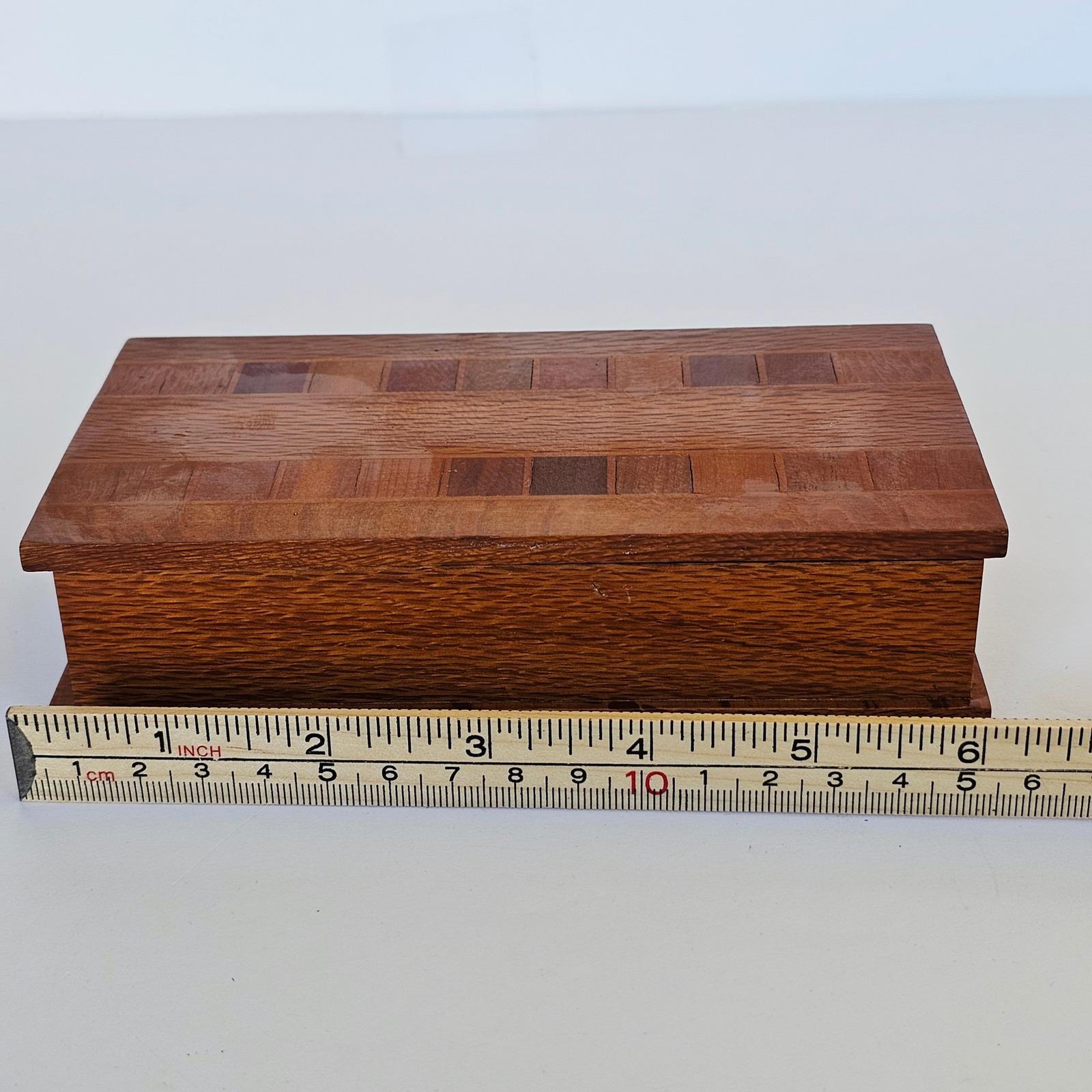 Vintage New Zealand Native Timbers Jewelry Trinket Box Sovereign