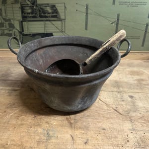 Antique Copper Cooking Pot with Ladle – Late 19th Century Kitchenware, Rustic Farmhouse Cookware, circa 1880–1900