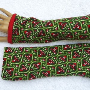 Blutsgeschwister Little Red Riding Hood, wrist warmers, cuffs, Red Riding Hood, green, red, fairy tale, double-layered, organic jersey, cotton