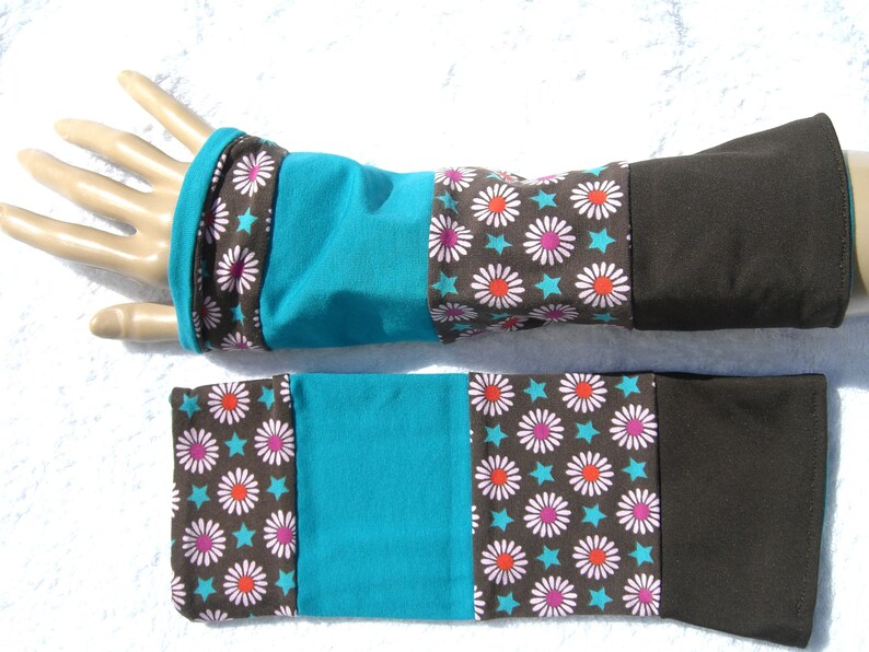 Wrist warmers, cuffs, patchwork, double stitched, retro, flowers, turquoise, brown image 3