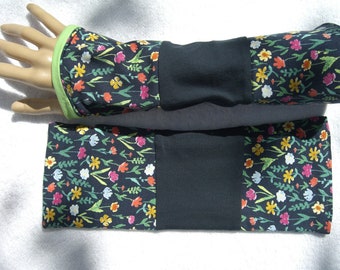 Pulse warmer, cuffs, patchwork, double sewn, scattered flowers, black colorful, with green or black