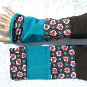 Wrist warmers, cuffs, patchwork, double stitched, retro, flowers, turquoise, brown image 1