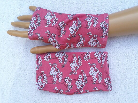 Kirschblte Oekotex Jersey, Neurodermitis, Ekzem, leichte Stulpen,  Daumenloch, fingerlose Handschuhe, Sommerstulpen, rosa, pink, wei - Etsy.de