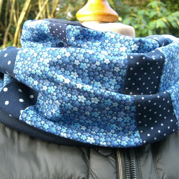 Myosotis, Bio-Jersey, Tencel Lyocell, Patchwork, bleu myrtille, blanc, foulard, boucle, points, points