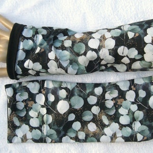 Eucalyptus black, Eucalyptus cuffs, fingerless gloves, inside jersey with organic cotton and wool, cotton jersey Oeko Tex
