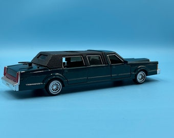 Yonezawa Japan - Lincoln Continental - neuf en boite ref G84 , Vente aux enchères : Jouets