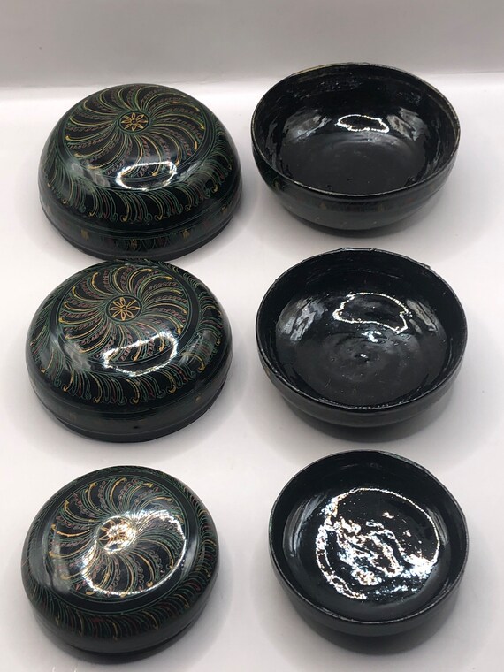 Set of Three Vintage Round Nesting Boxes.  Trinke… - image 8