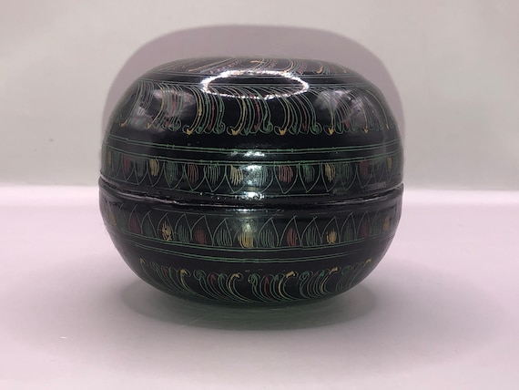 Set of Three Vintage Round Nesting Boxes.  Trinke… - image 2