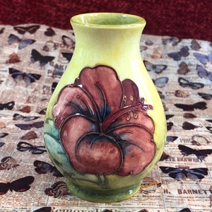Moorcroft 3.75” Hibiscus Base w/ Paper Label