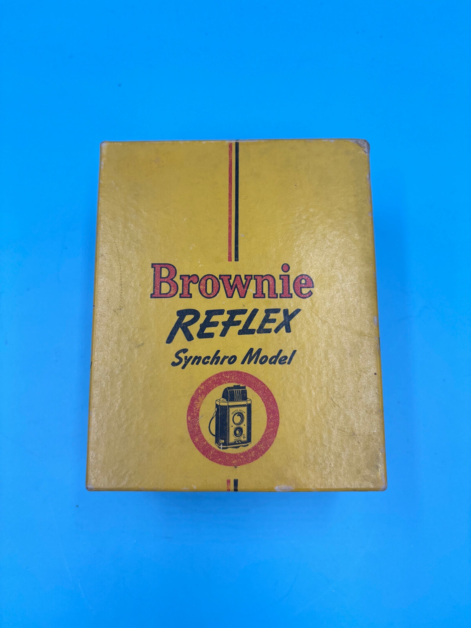 1950s MCM Brownie Reflex Synchro Model Camera. Uses Kodak 127