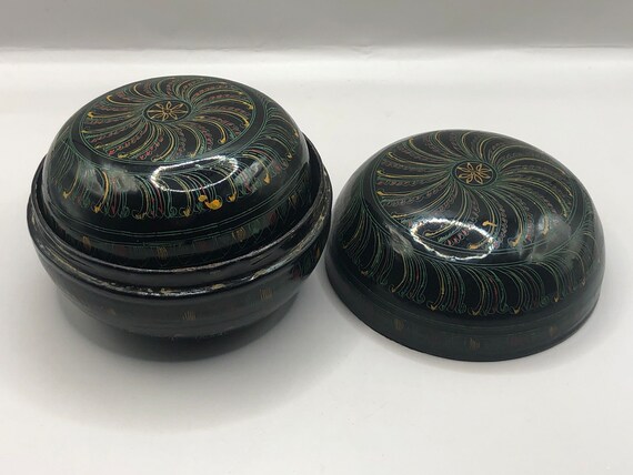 Set of Three Vintage Round Nesting Boxes.  Trinke… - image 4