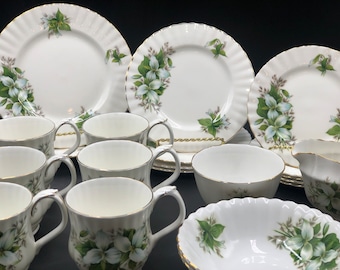Royal Albert Trillium Dessert Tea / Coffee Service Set - Province of  Ontario’s Flower