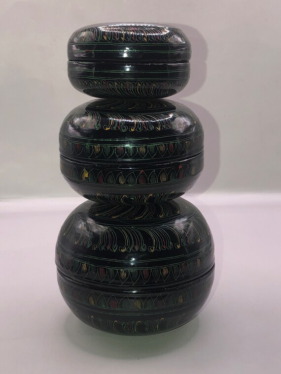 Set of Three Vintage Round Nesting Boxes.  Trinke… - image 9