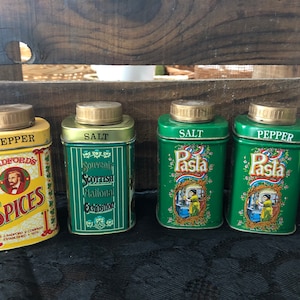 Retro Salt & Pepper Shakers Spices and Pasta