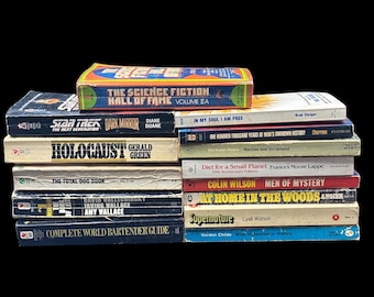 Colección de bolsillo de 14 novelas de géneros variados. Compra al por mayor. Biblioteca en casa. Colección de libros. Libros antiguos. Lector ávido.