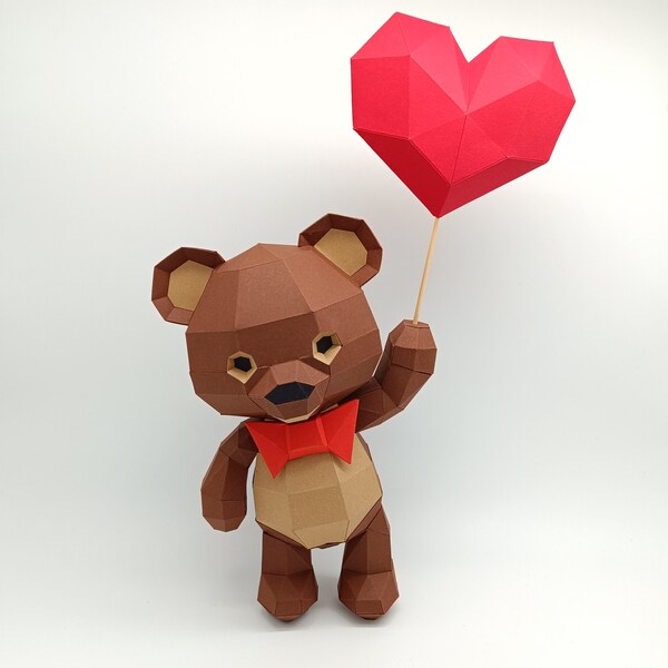 Brauner Teddybär mit Herz-Ballon, Origami Geschenk, Papierskulptur Geschenkidee, Muttertag, Partnergeschenk