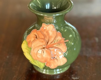ヴィンテージのムーアクロフト ハイビスカス花瓶：ミッドセンチュリー