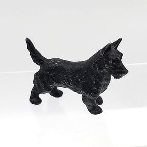 Adorable Vintage Back Cast Iron Scottish Terrier or Scottie Dog Figurine