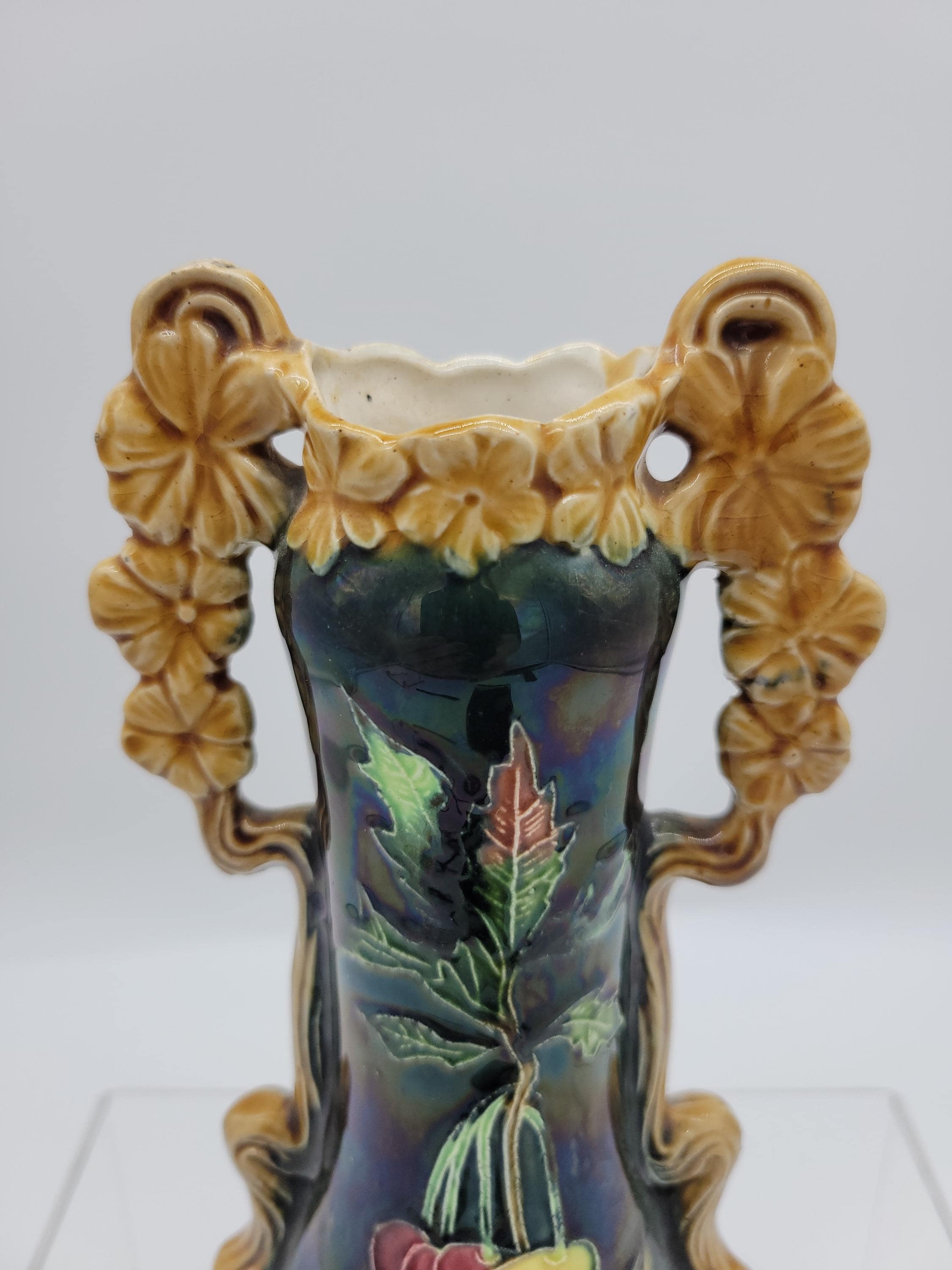 アンティークオーストリアのマジョリカ花瓶：ヨーゼフ・ストルナクト作