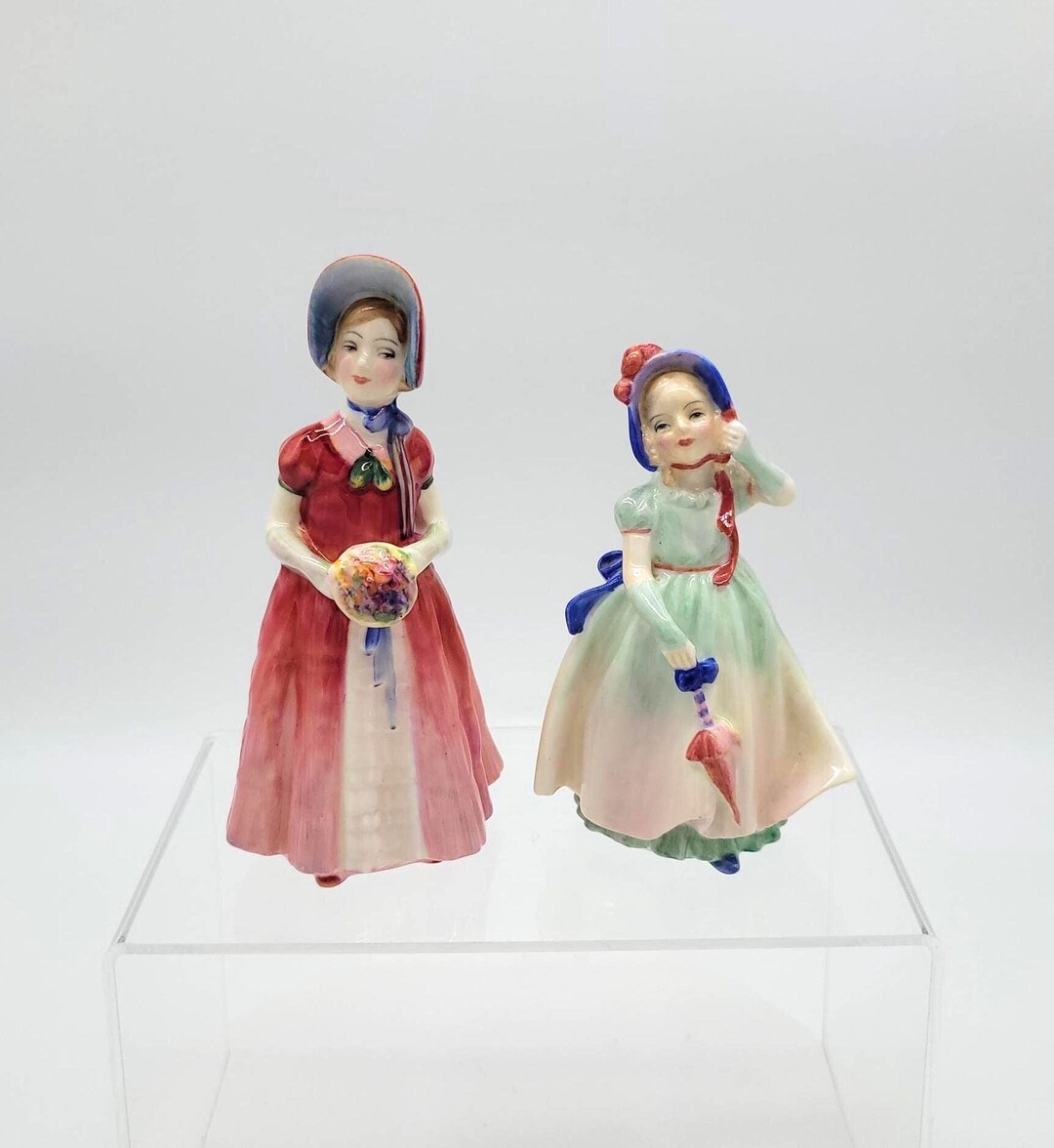 ヴィンテージ ロイヤルドルトン ガールフィギュア：ダイアナ妃または