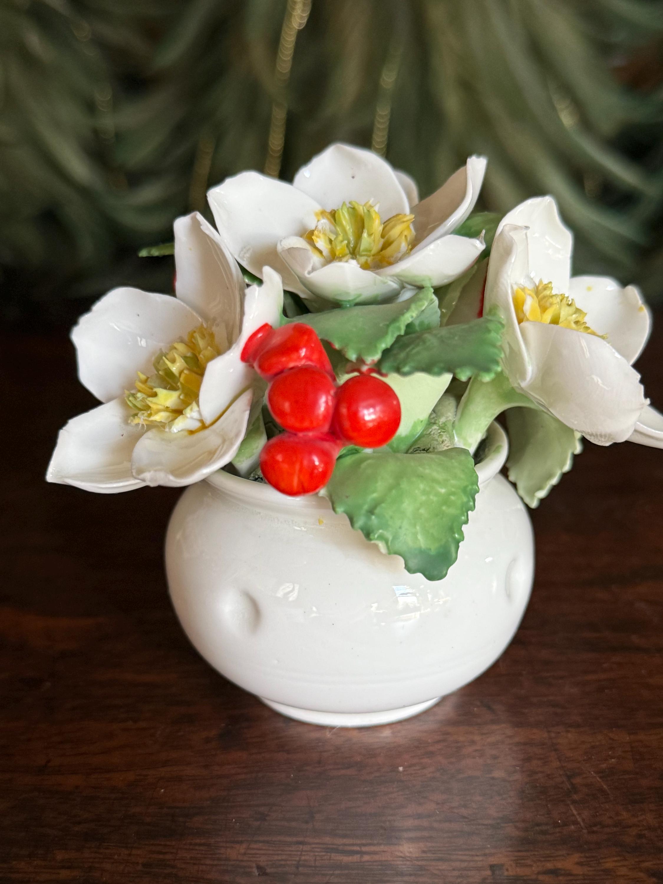 カドカド　Spode （イギリス製）Lobelia 花柄トレイ Vintage Royal Adderley Hand Modeled Mistletoe Flowers and Berries