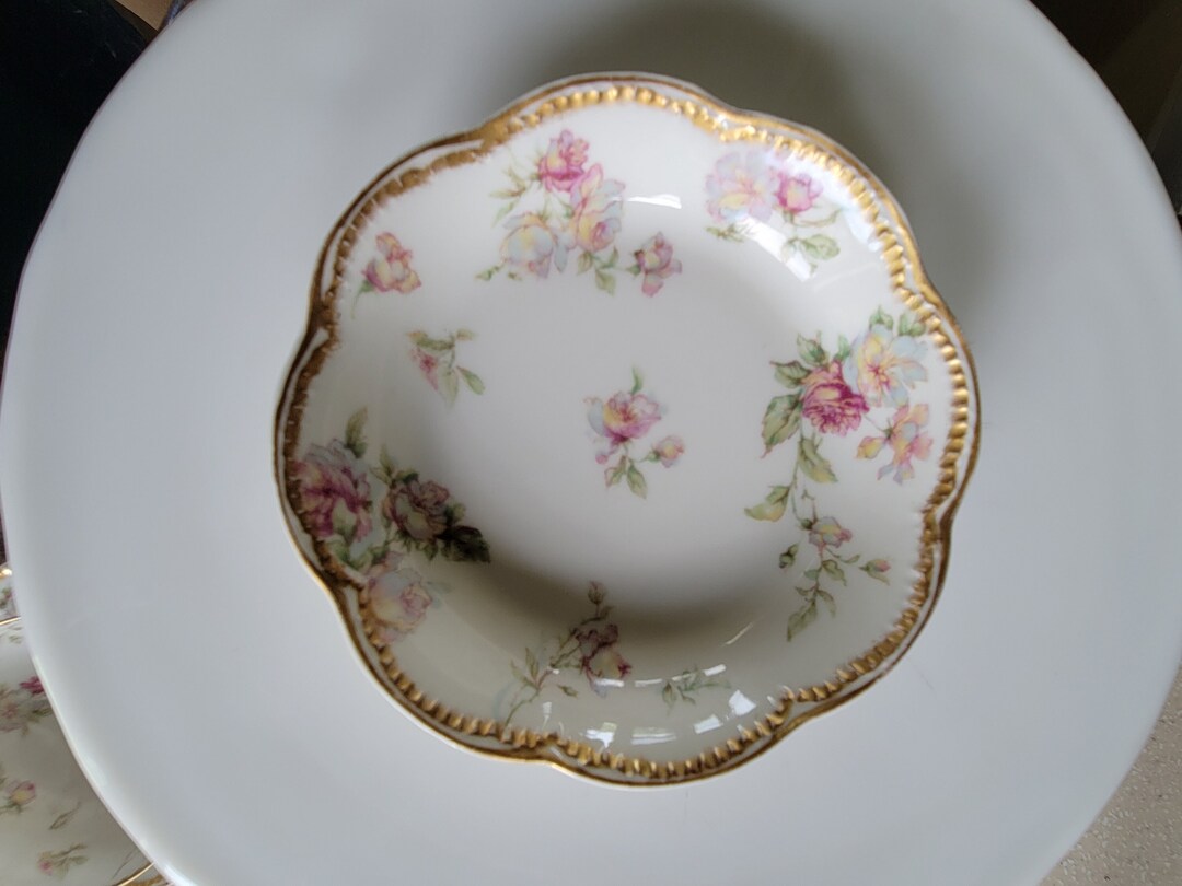 Antique Haviland Limoges Bone China Berry Bowl Beautiful Pink Roses W