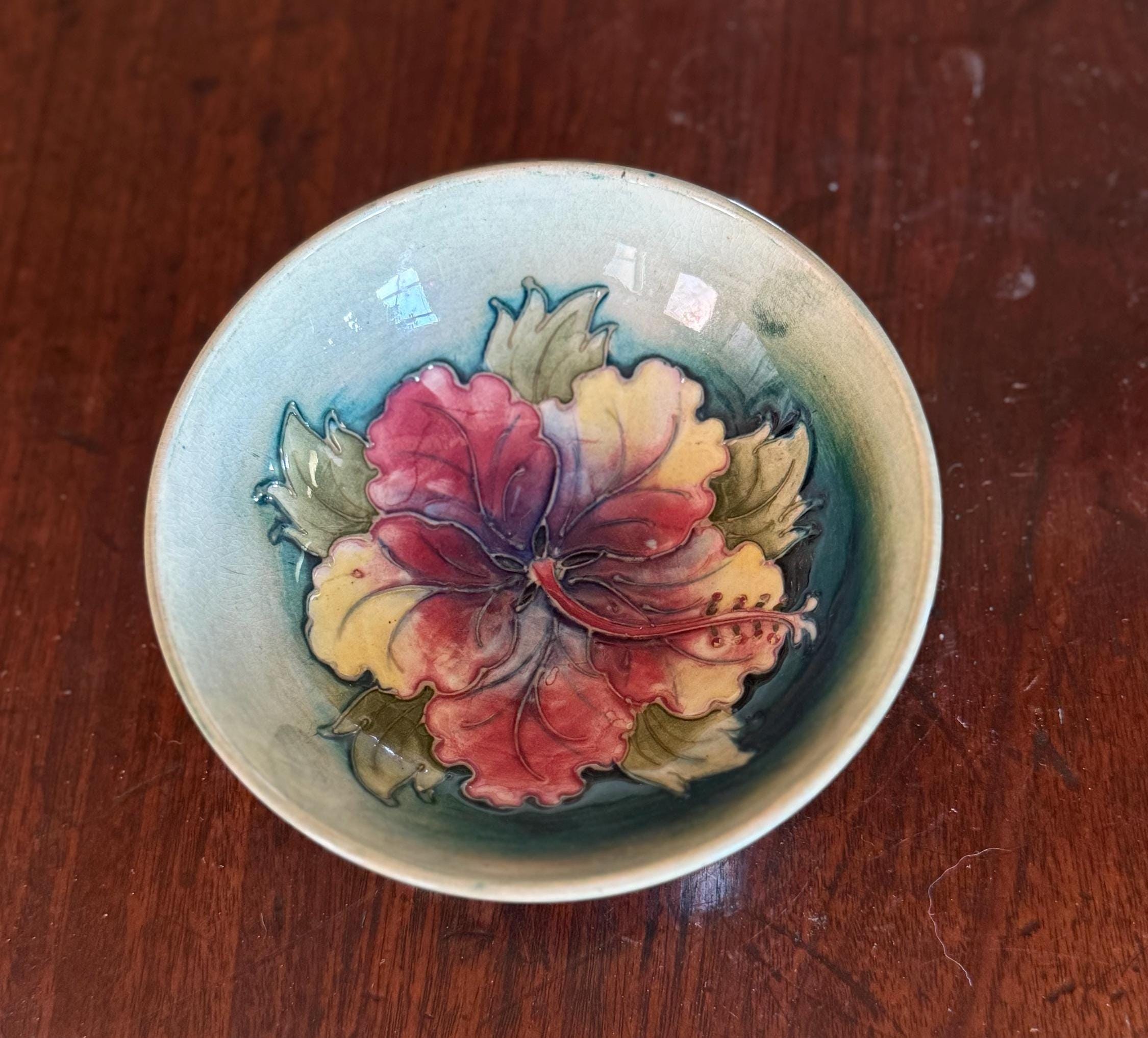 ヴィンテージのムーアクロフト ハイビスカス花瓶：ミッドセンチュリー