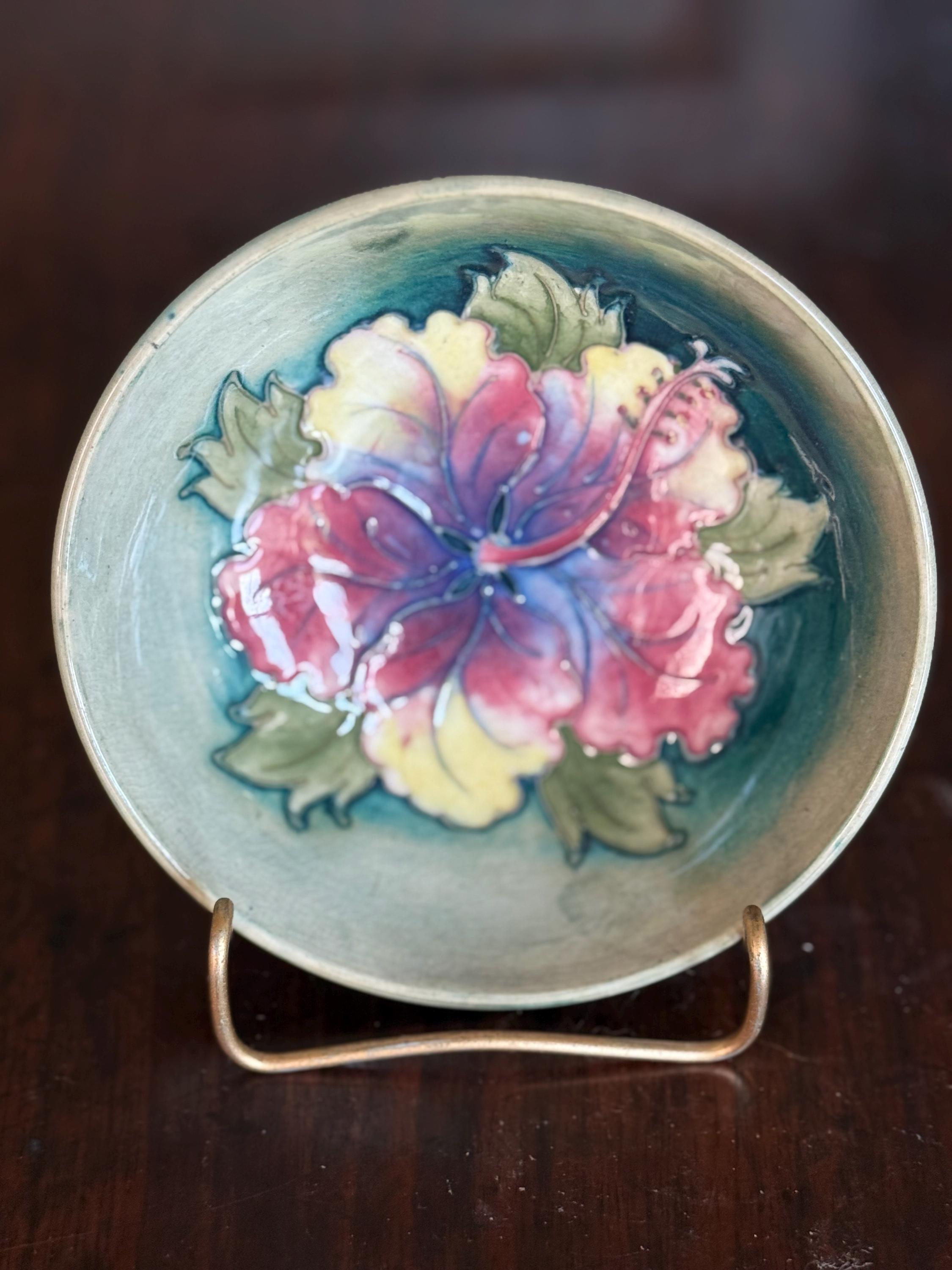 ヴィンテージのムーアクロフト ハイビスカス花瓶：ミッドセンチュリー