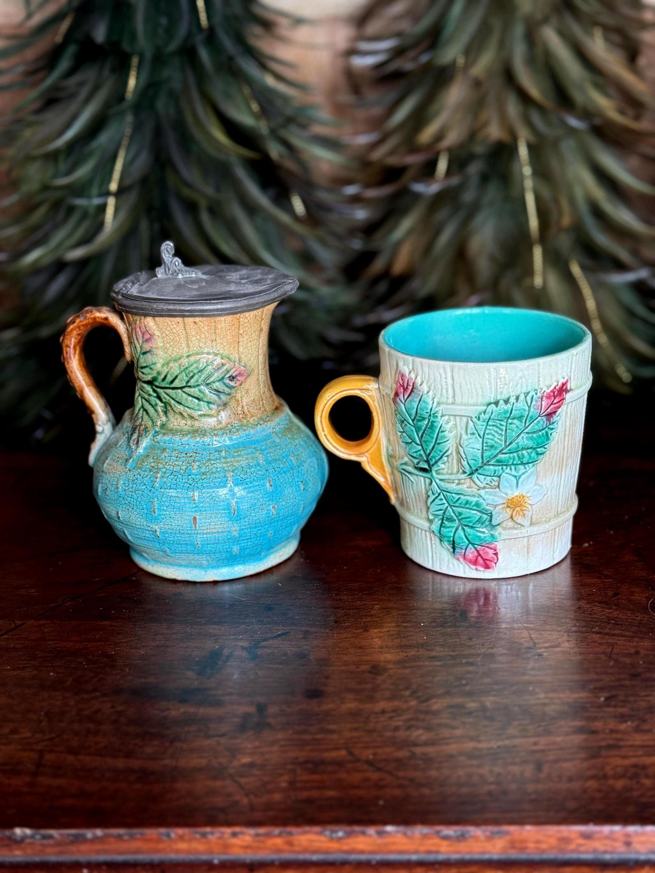 【美品のみ】 旧裏 まとめ売り Only beautiful items Antique Majolica Strawberry Leaf Syrup Pitcher or Mug in Blues