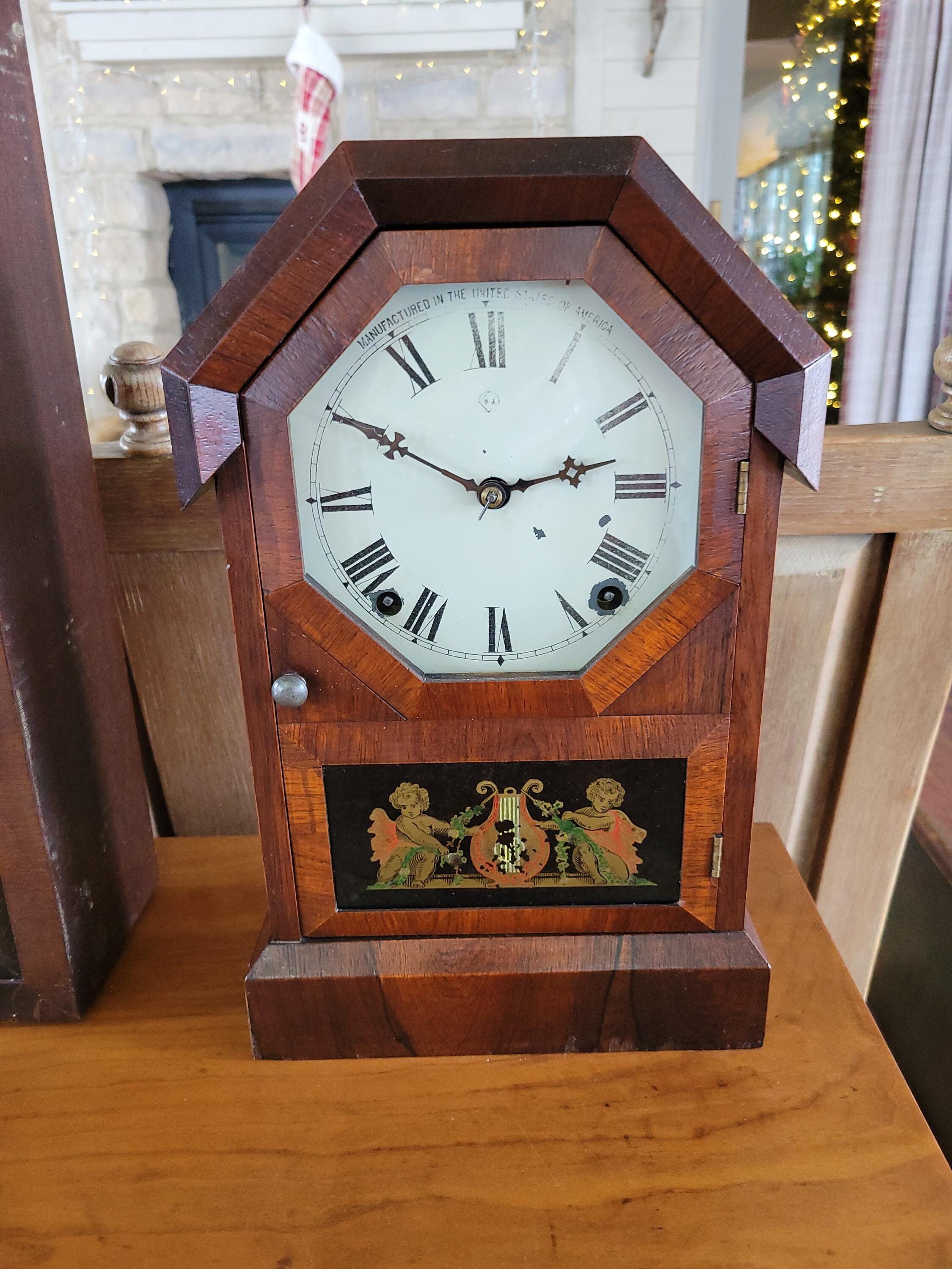 セストーマス、置時計、アンティーク アンティークのセス・トーマス ウォールナット製マントル時計（天使像