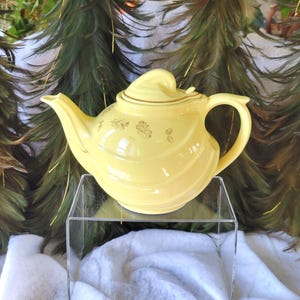 Vintage Hall Yellow Teapot: MCM Gold Leaf Decor
