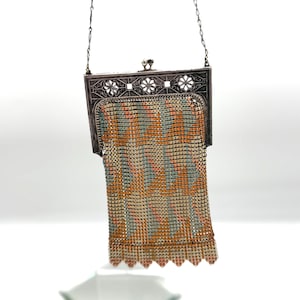 Gorgeous Art Deco Whiting and Davis Chain Mail Bag, Silver Plate with Enamel Mesh in Geometric Classic Art Deco Design