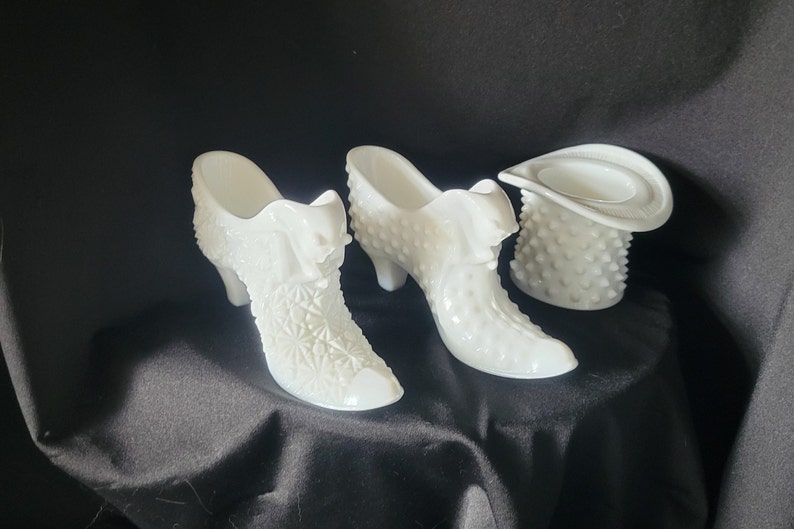 Vintage Fenton Milk Glass Cat Shoes and Hobnail Hat Toothpick Holder Your Choice Bild 6