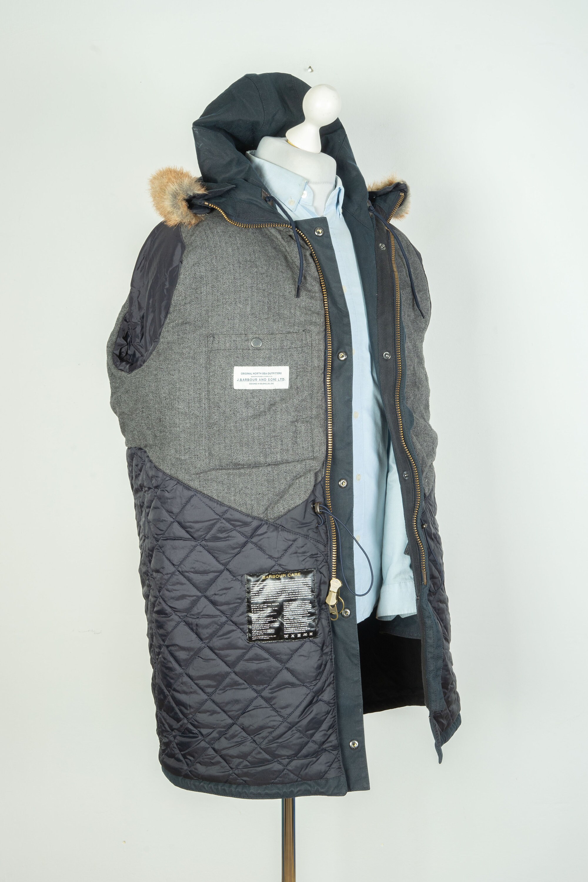 Men s Barbour Gisburne Fur Hooded Wax Navy Blue Parka Jacket Size XL